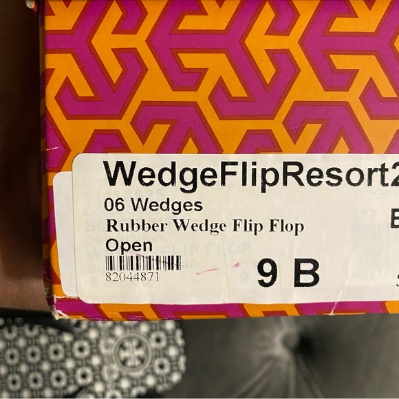 EUC Tory Burch Rubber Wedge Flip Flop - Size 9B - Picture 7 of 8